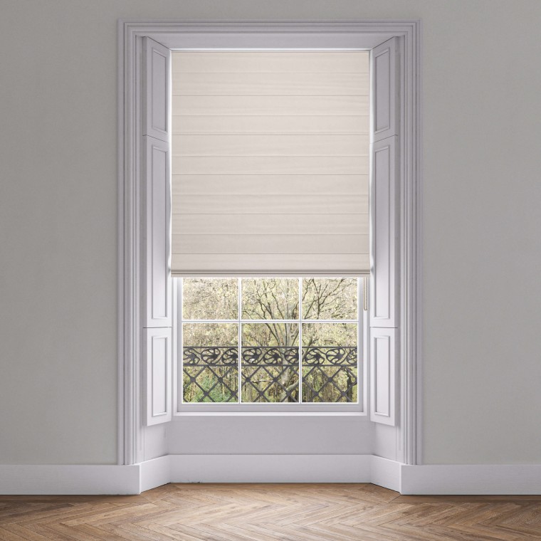 Larah Ash Roman Blind