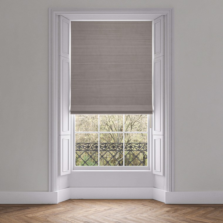 Larah Fog Roman Blind