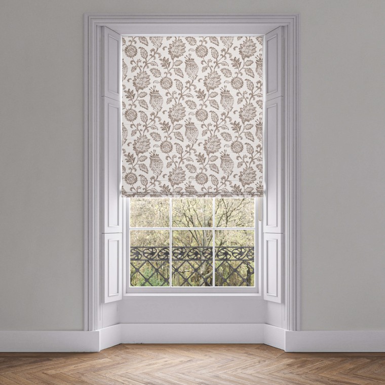 Palais Clay Roman Blind