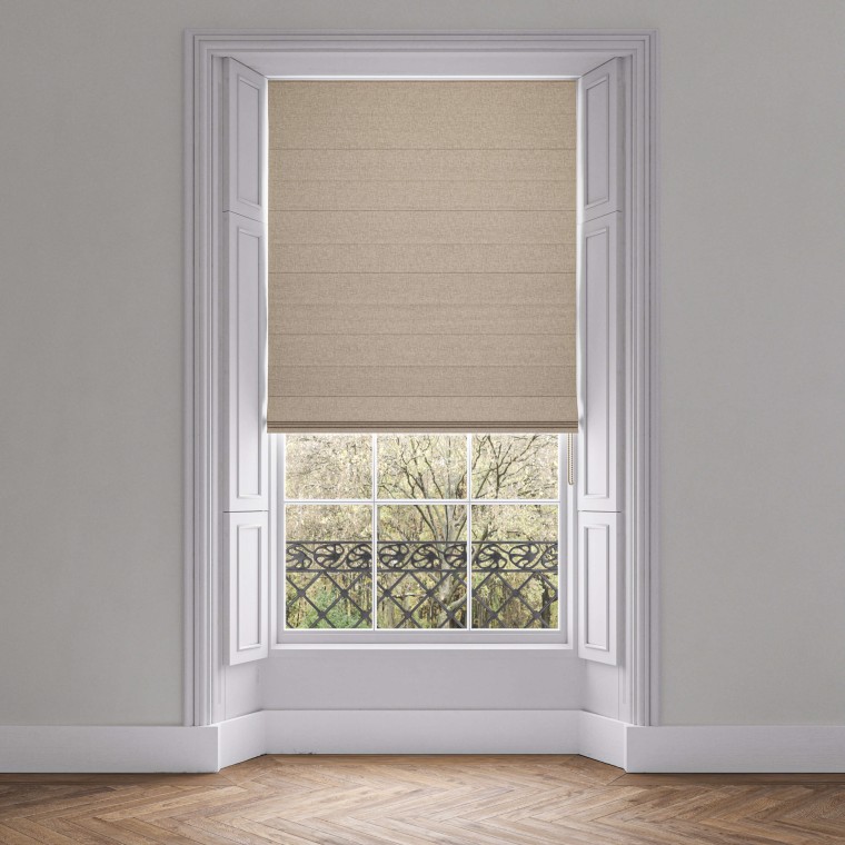 Pascal Mocha Roman Blind
